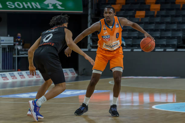 主力门将的 主力门将的