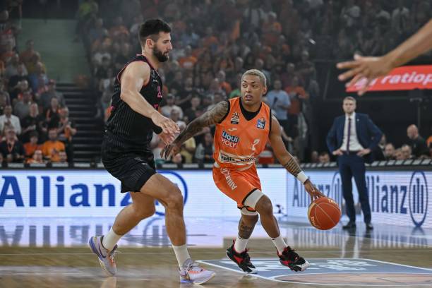 得亮眼成绩 得亮眼成绩