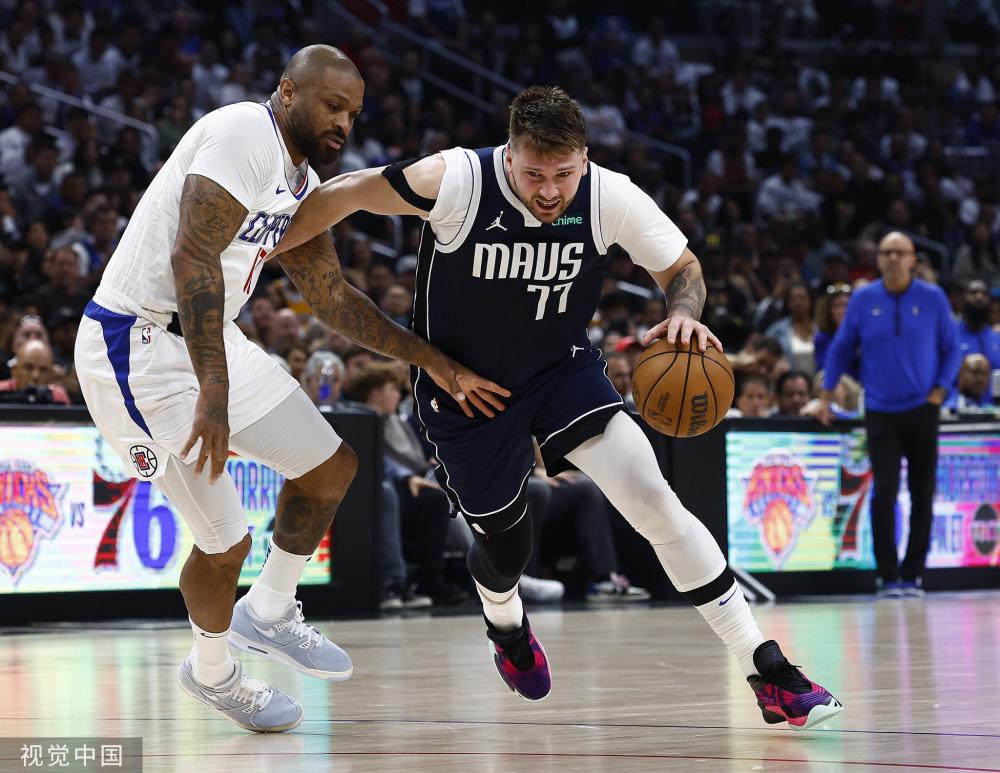 席上的年轻 席上的年轻