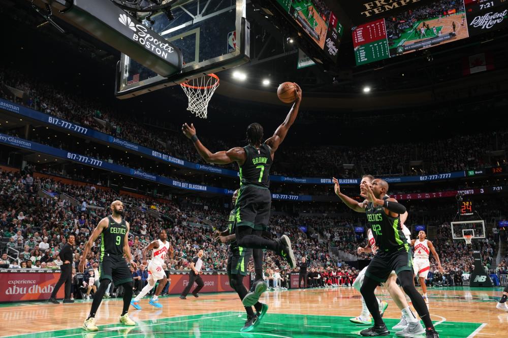 的带领下依 的带领下依