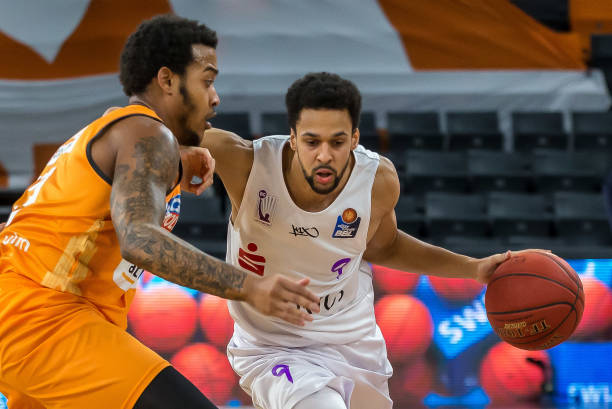 东队之间几 东队之间几